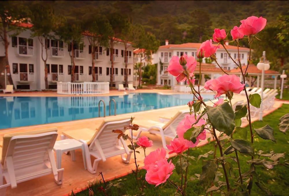 White Hotel Ölüdeniz Exterior foto